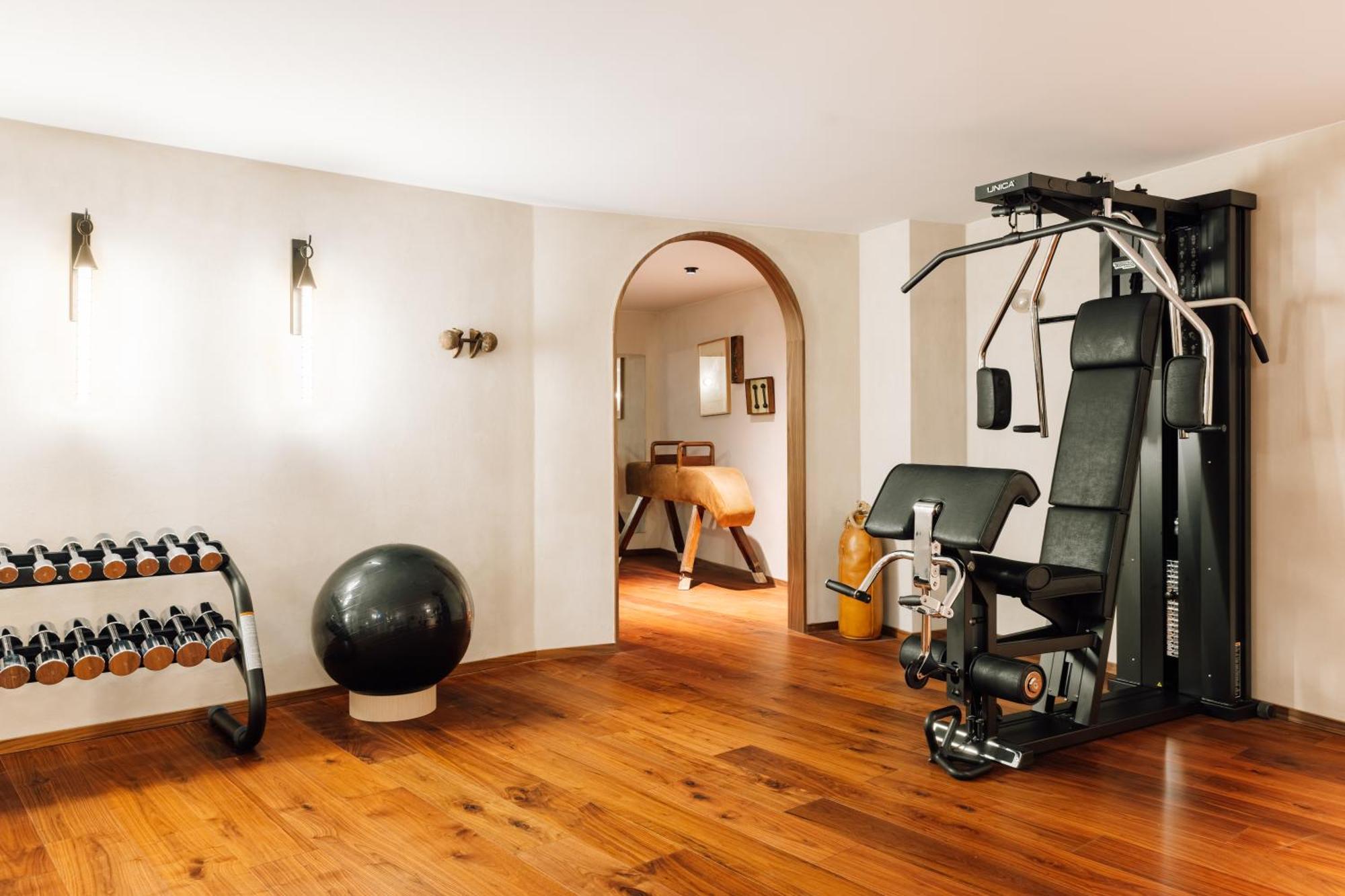 The Rebello Hotel & Spa - Small Luxury Hotels Of The World Vila Nova de Gaia Exterior photo A home gym