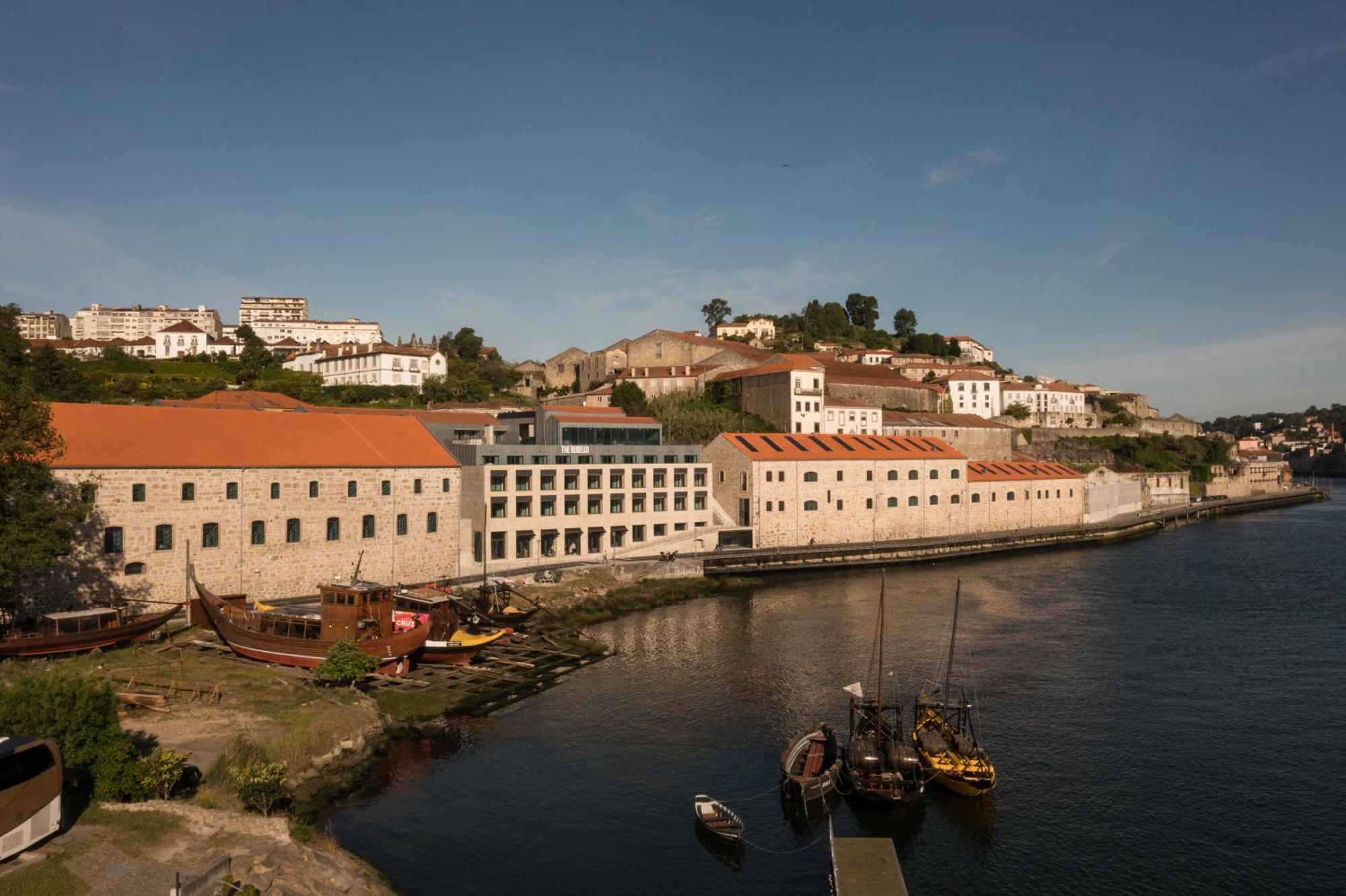 The Rebello Hotel & Spa - Small Luxury Hotels Of The World Vila Nova de Gaia Exterior photo The port of Corme