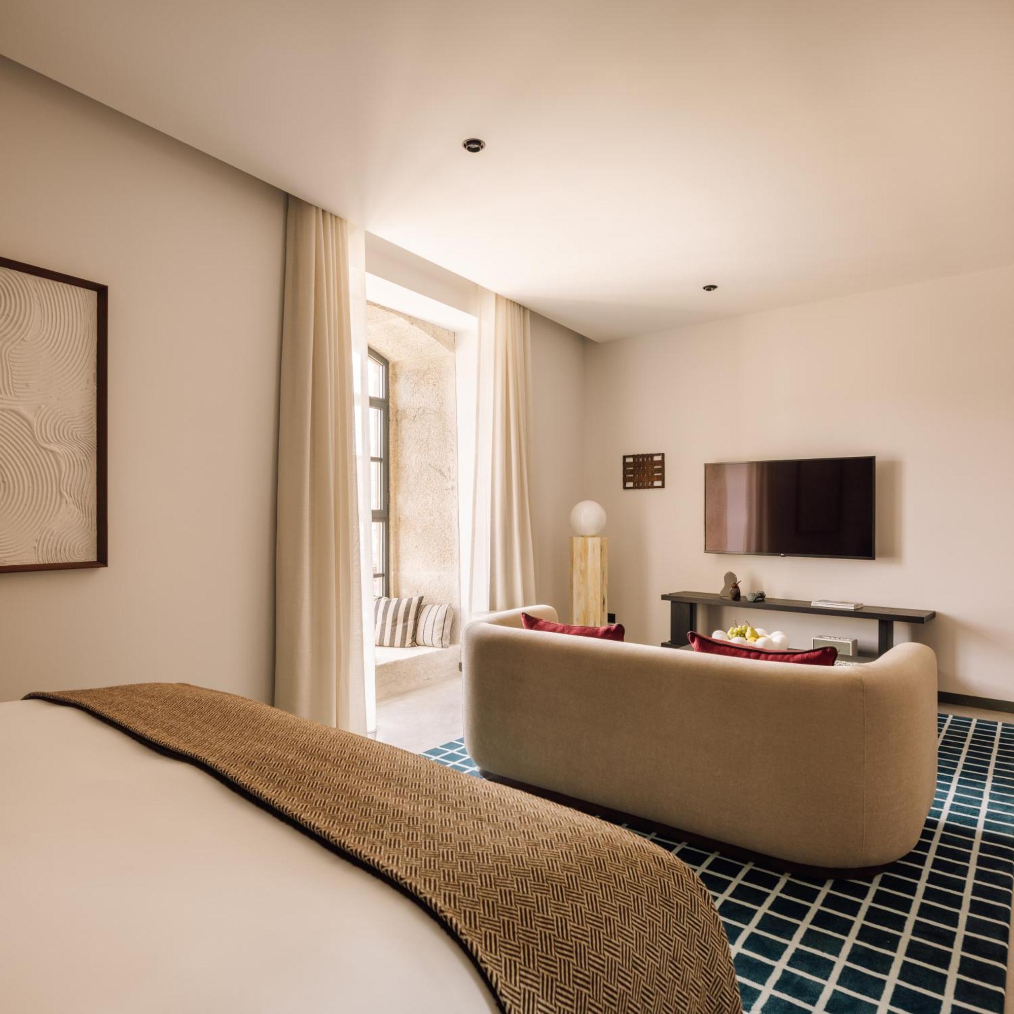 The Rebello Hotel & Spa - Small Luxury Hotels Of The World Vila Nova de Gaia Exterior photo A room at the hotel